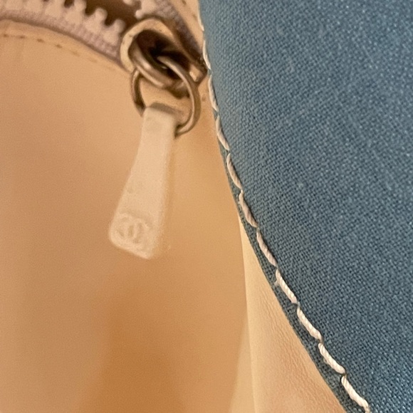 Chanel Surf VINTAGE Highly Collectible Beach Tote Bag Purse - Picture 9 of 12